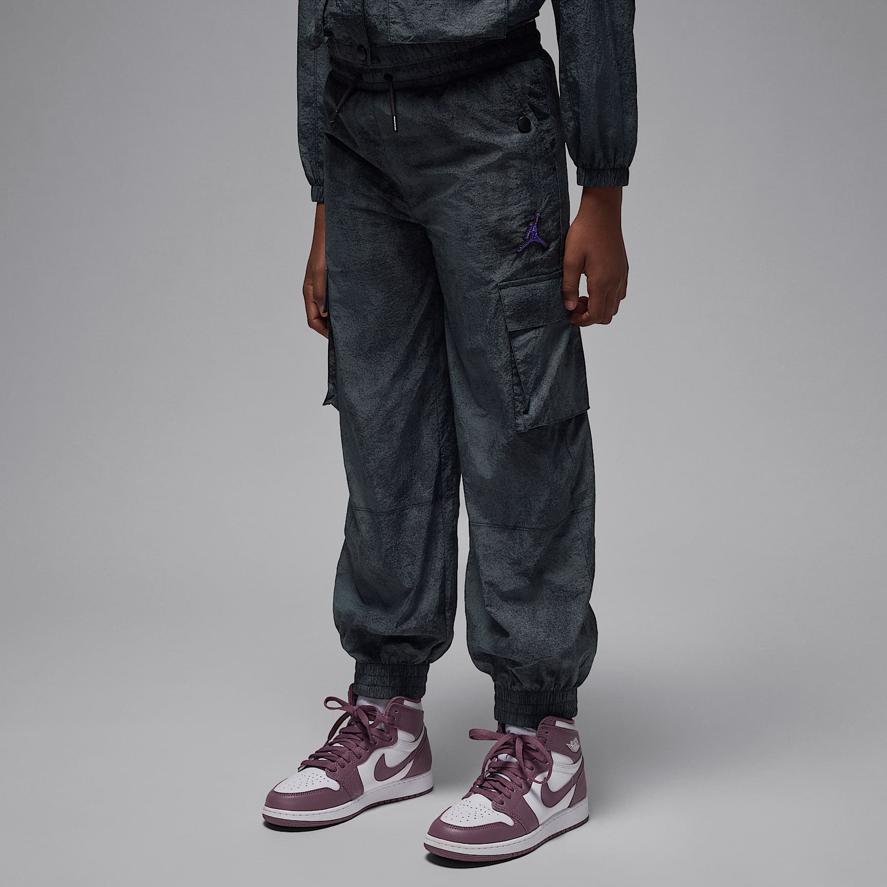 Nike jordan デニム　ペインターパンツ Jordan Blue Jeans and Bling Big Kids' Woven Pants. Nike.com